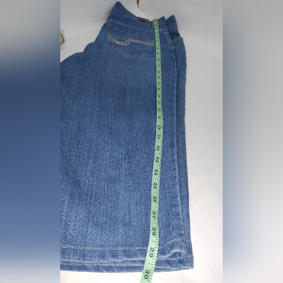 Gloria Vanderbilt Amanda Dazzle Embellished Denim Capri Blue Jeans NWT - Picture 2 of 7